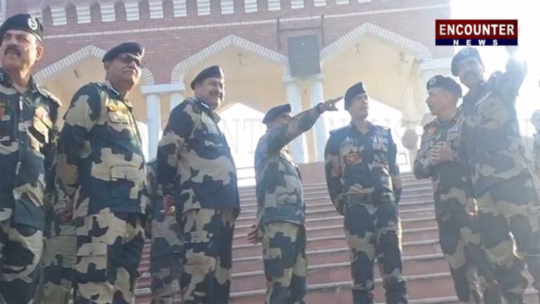 Punjab News: भारत-पाक सीमा पर पहुंचे BSF के Director General दलजीत सिंह चौधरी, देखें video
