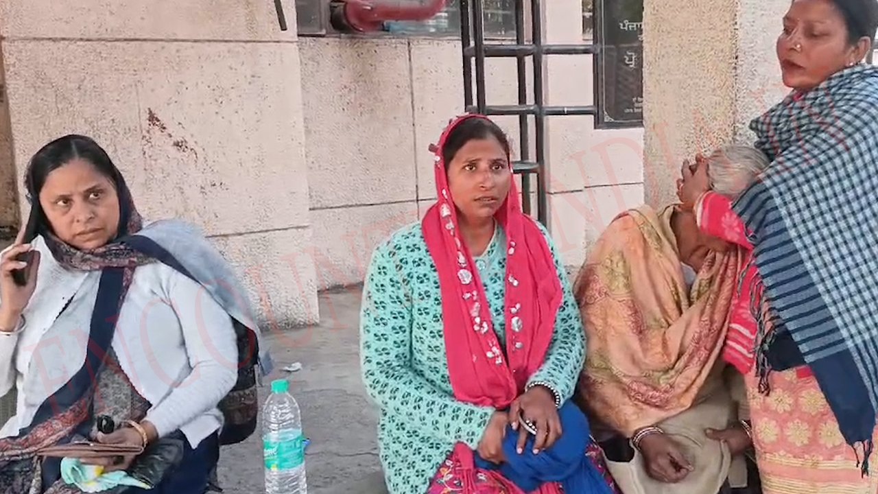 Punjab News: थाने में व्यक्ति ने निगली जहरीली वस्तु, पुलिस के फुले हाथ-पांव, देखें वीडियो