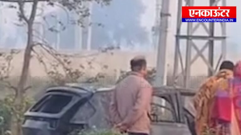 Car में जिंदा जला व्यक्ति, देखें वीडियो
