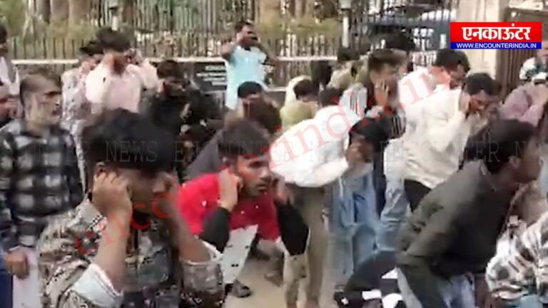 SSP ने बदमाशों को करवाई उठक-बैठक, मुर्गा बनाकर पट्टे से पीटा, देखें वीडियो