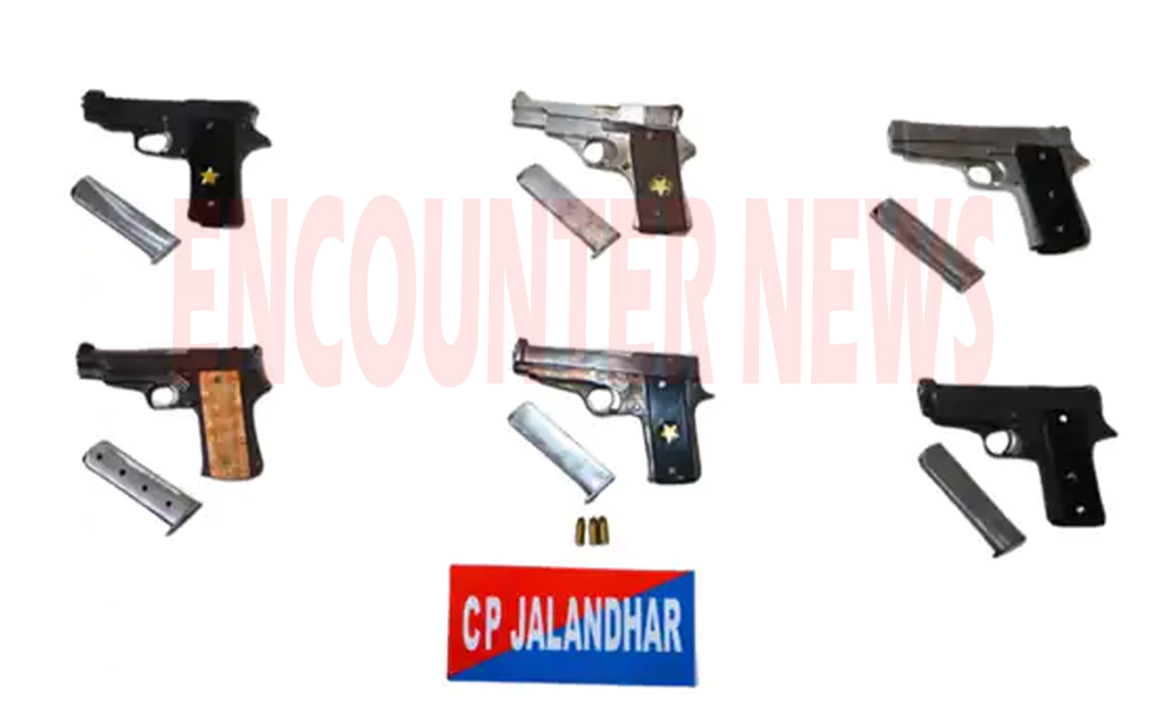 Jalandhar News: पुलिस ने आरोपियों के कब्जे से किए हथियार बरामद