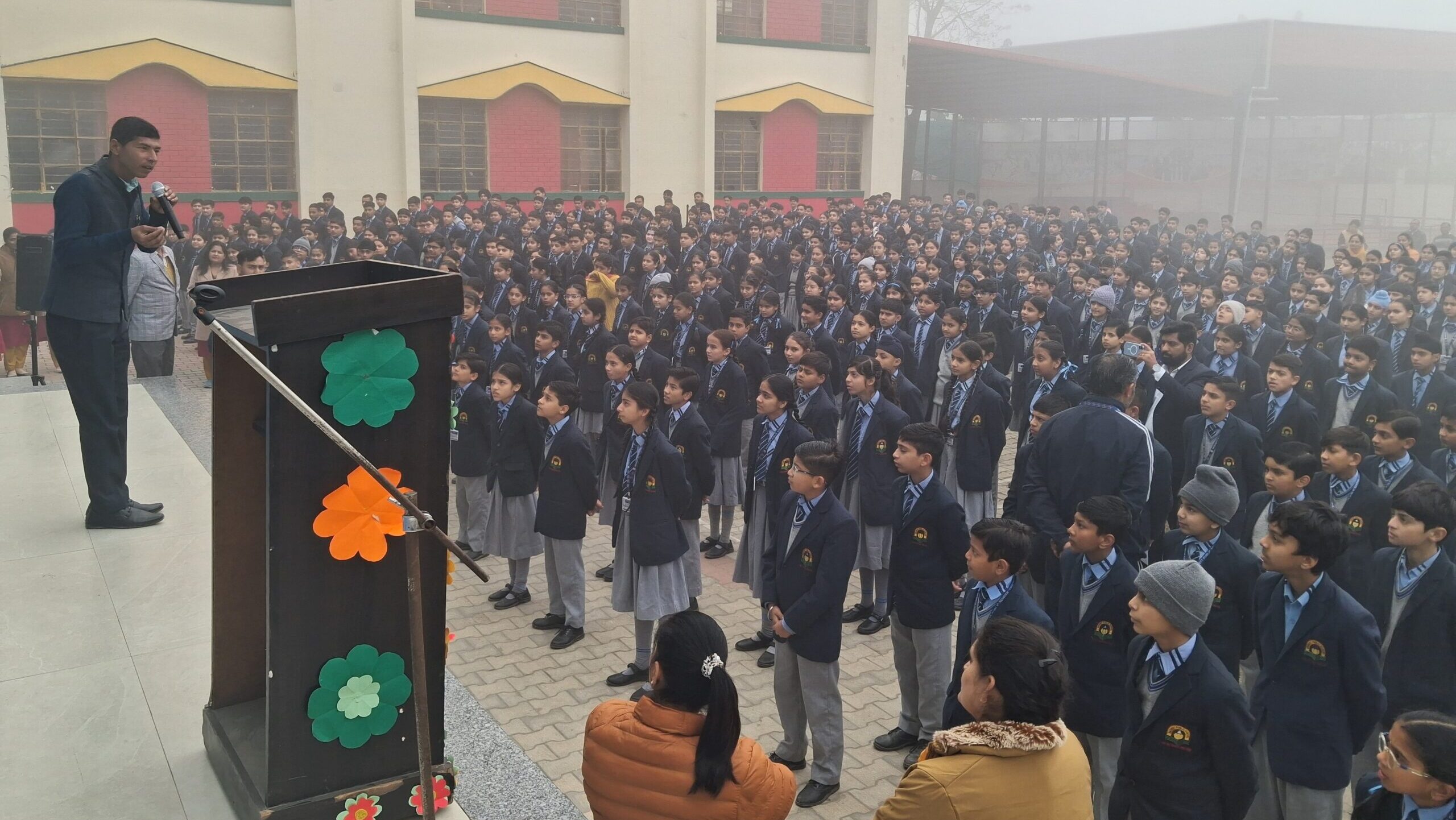 वशिष्ट पब्लिक स्कूल में विश्व विख्यात‘बर्ड मैन ऑफ़ नेपाल’ गौतम प्रसाद सपकोटा का प्रेरणादायक कार्यक्रम