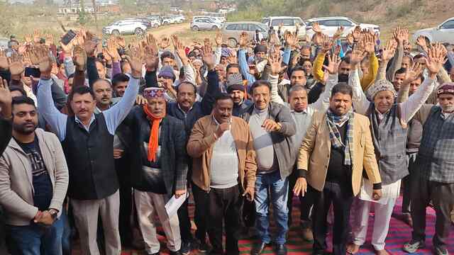 सरकार के हिम् चंडीगढ़ टाऊनशिप के खिलाफ किसानों ने खोला मोर्चा