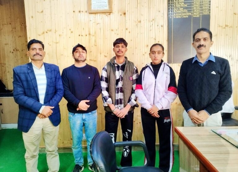 अंतरराष्ट्रीय जूनियर थ्रोबाल चैंपियनशिप के लिए महाविद्यालय बंगाणा के दो छात्र रवाना