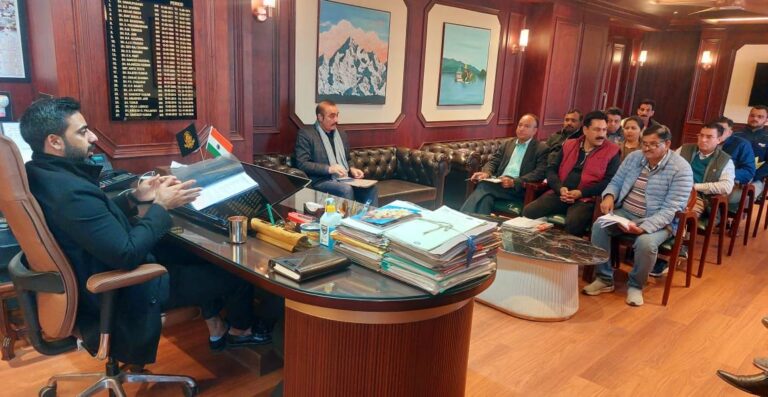जिला स्तरीय सड़क सुरक्षा समिति की बैठक आयोजित