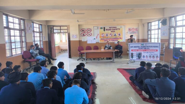 हरोली उपमंडल के तहत ITI पूबोवाल में प्रभारी सुनील साख्यान ने की शिरकत ,बच्चों को बतायें ट्रैफिक नियम