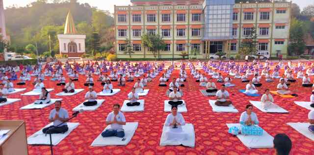 अंतरराष्ट्रीय योग दिवस पर बढेड़ा में जिला स्तरीय कार्यक्रम आयोजित, 600 प्रतिभागियों ने किया योगाभ्यास
