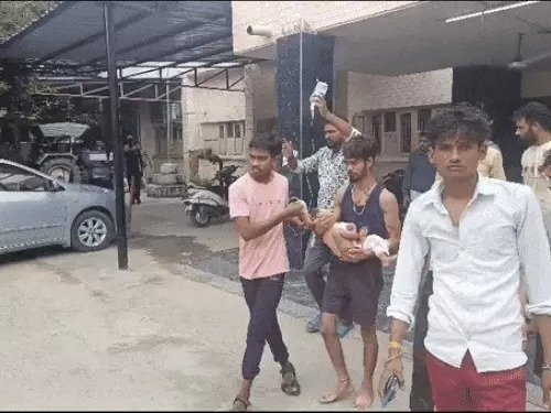 Phagwara: कटर मशीन की चपेट में आने से डेढ़ वर्षीय बच्चे का फटा पेट, आंतें आई बाहर