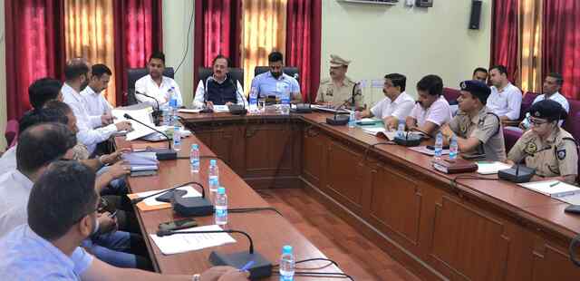 अवैध खनन पर सख्ती से निपटें अधिकारी : हर्षवर्धन चौहान
