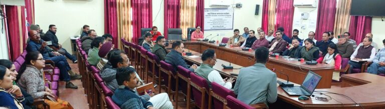 जिला स्तरीय अधिकारियों के लिए निवेशक शिक्षा पर विशेष सत्र आयोजित