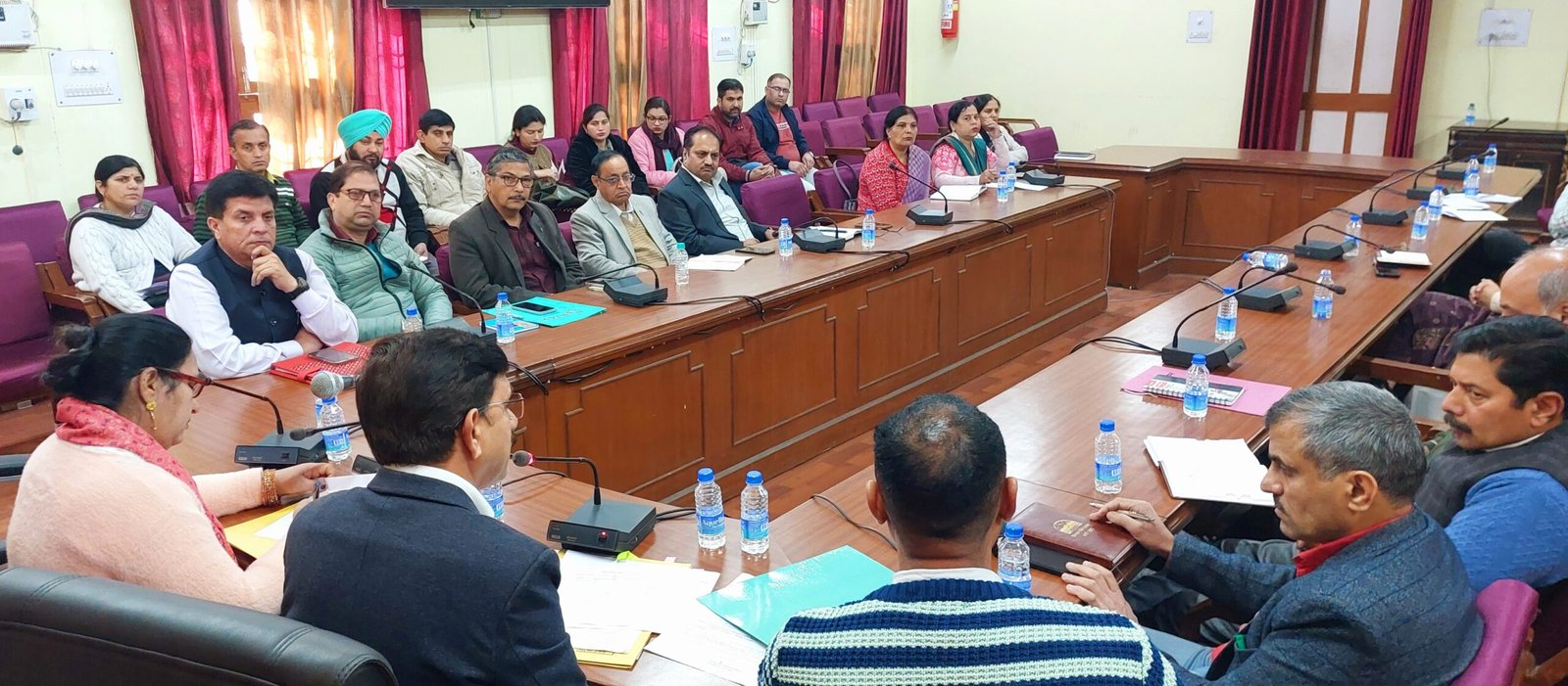स्वच्छ भारत मिशन को गति देने के लिए जिला स्तरीय बैठक आयोजित