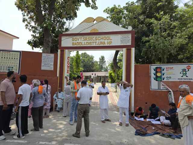 गांव बदोली में रजत दडोच प्रधान व सत प्रकाश शर्मा उपप्रधान निर्वाचित