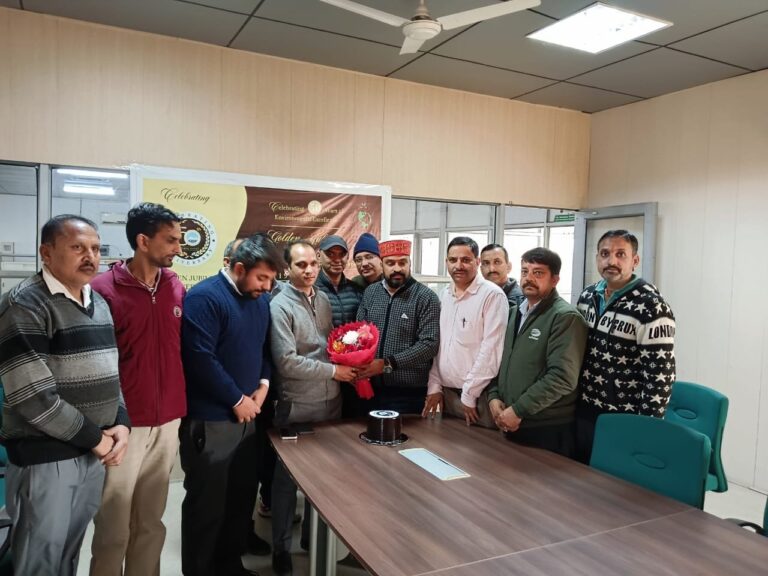 लम्बे समय से बंद पडी लिफट को भी चालू किया गया