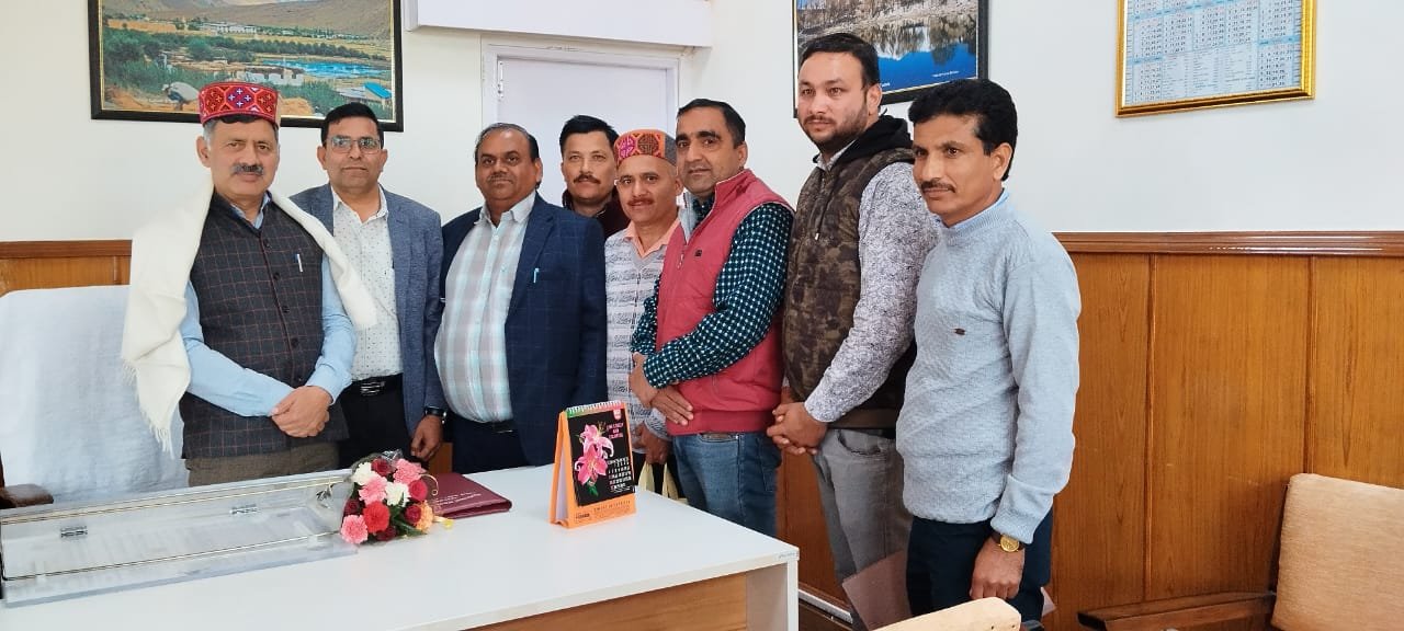 आईटीआई कर्मचारी संघ की कार्यकारिणी तकनीकी शिक्षा मंत्री को मिली