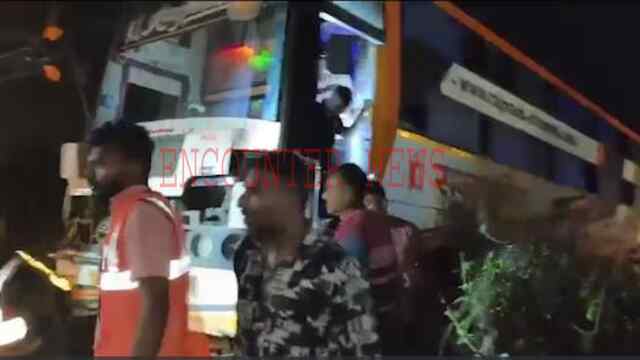 Express Highway पर Truck और Bus की टक्कर में 6 की मौत