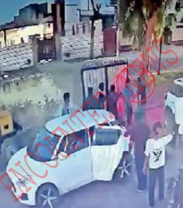 Jalandhar: Cold Store के पास खुलेआम हथियार लेकर घूम रहे युवकों ने चलाई गोलियां