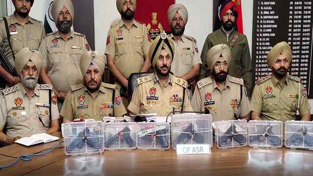Punjab News: अवैध आधुनिक हथियारों सहित 6 आरोपी गिरफ्तार, नाबालिग शामिल, देखें वीडियो