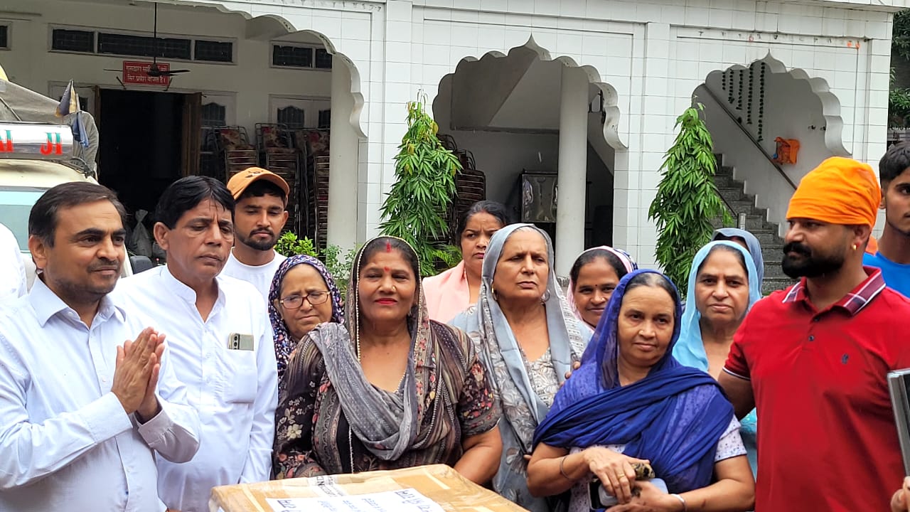 पंजाब में आई बाढ़ को देख आगे आया हिमाचल, बीबीएन से भेजी गई दवाइयां