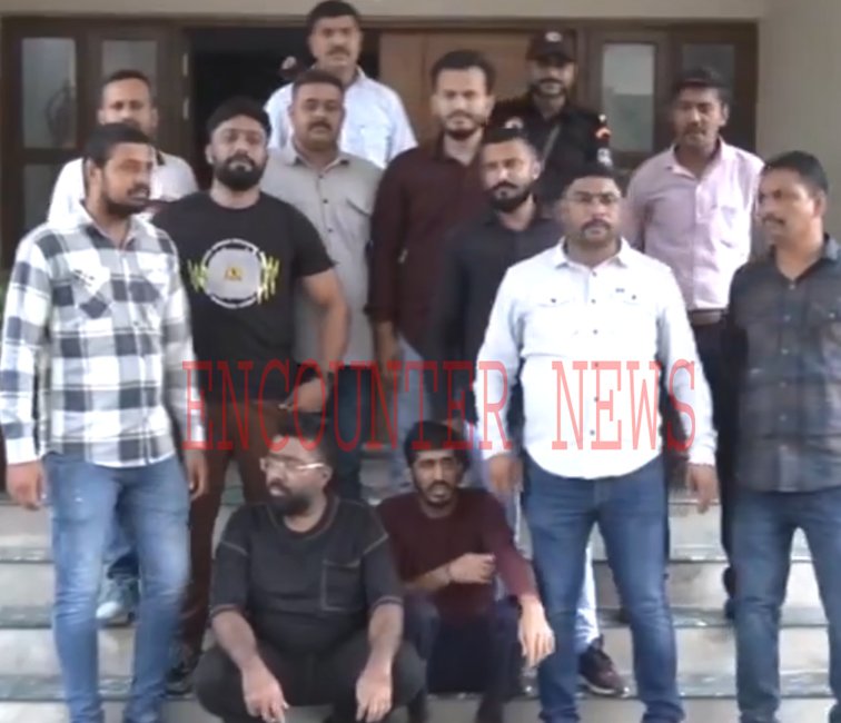 792 किलो लिक्विड MD ड्रग सहित 2 गिरफ्तार