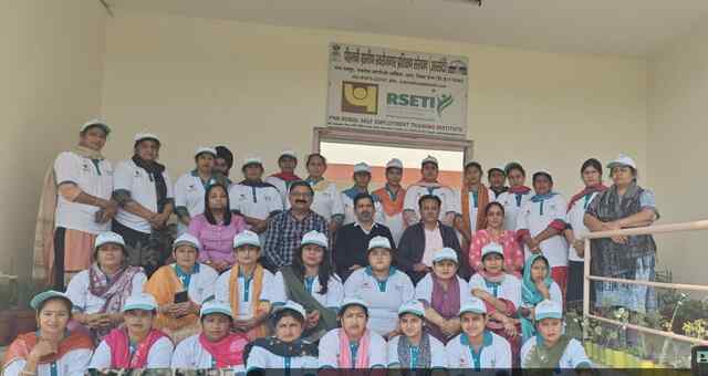 पीएनबी आरसेटी द्वारा आयोजित मशरूम खेती प्रशिक्षण कार्यक्रम संपन्न