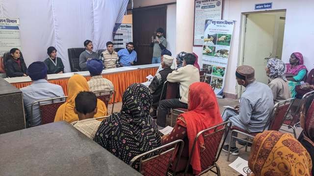 पशुपालकों के लिए बहुआयामी पशु चिकित्सालय ललड़ी में मेगा शिविर आयोजित