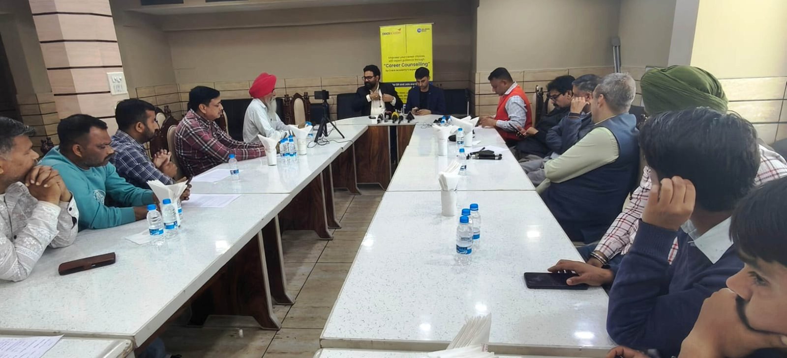 ऊना जिले में लॉन्च हुआ ‘मेरे शहर के 100 रत्न’ स्कॉलरशिप प्रोग्राम ऊना जिले में लॉन्च हुआ ‘मेरे शहर के 100 रत्न’ स्कॉलरशिप प्रोग्राम