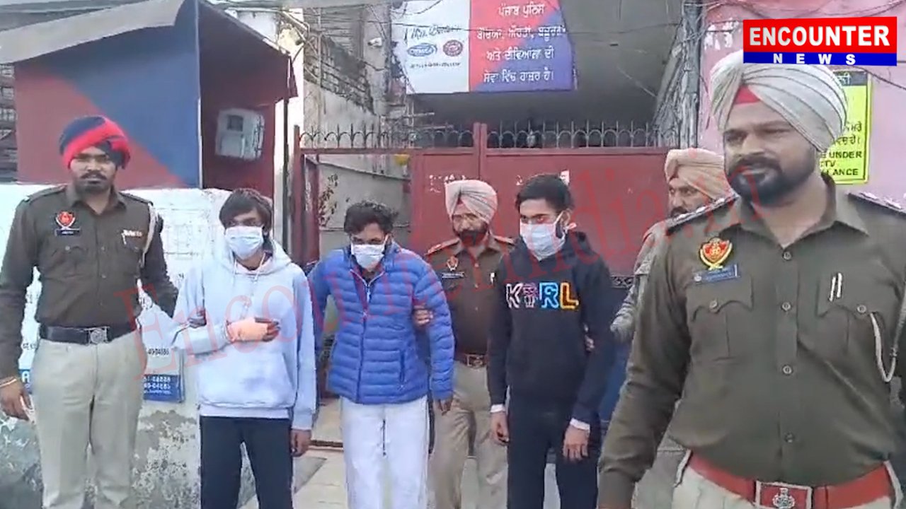 Punjab News: तेजधार हथियार, बाइक और चोरी के 10 मोबाइलों सहित 3 गिरफ्तार, देखें वीडियो