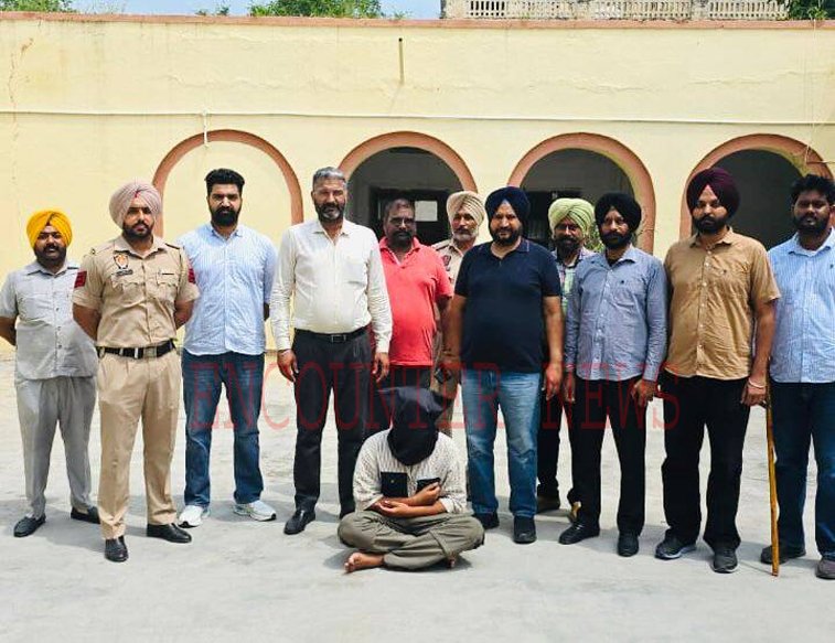 Punjab News: गोताखोरों की मदद से हथियारों और नशा तस्करी का Police ने किया पर्दाफाश, आरोपी गिरफ्तार