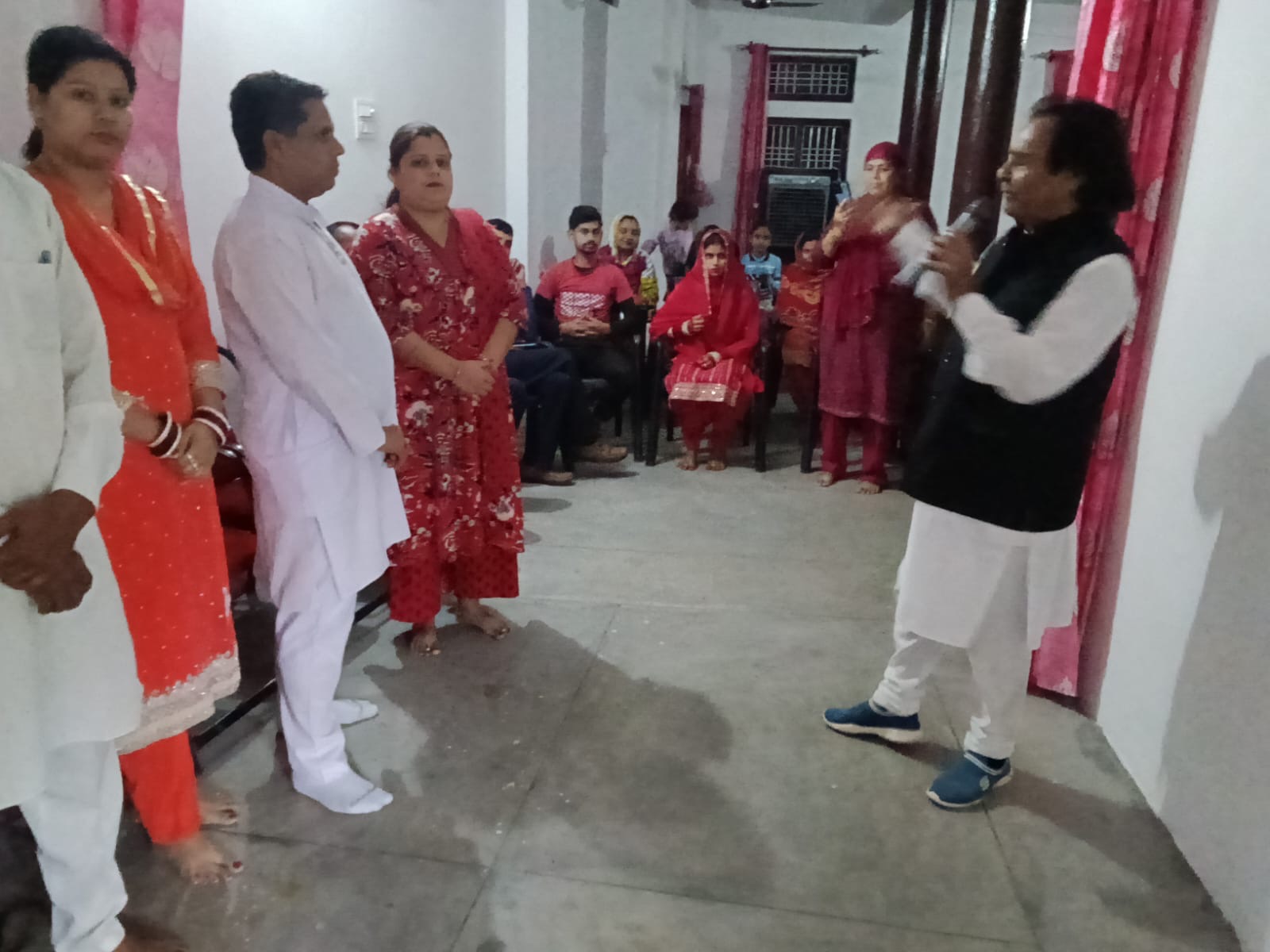 बंगाणा के बल्ह खोली और तनोह में गीत-संगीत और नुक्कड़ नाटक से दी सरकारी योजनाओं की जानकारी