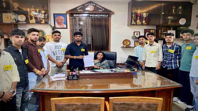 विद्यार्थी परिषद ने मांगों को लेकर ऊना महाविद्यालय प्राचार्य को दिया ज्ञापन पत्र