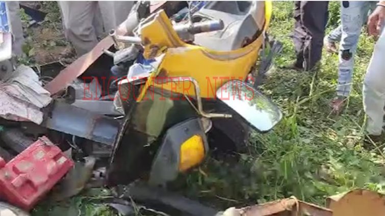 Truck और Auto में हुई भीषण टक्कर, 7 लोगों की मौत, गाड़ी के उड़े परखच्चे