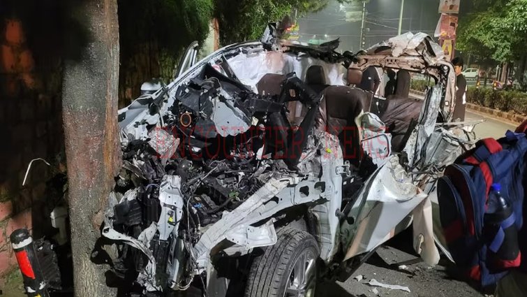 भीषण सड़क हादसे में कार के उड़े परखच्चे, 3 लड़कियों सहित 6 की मौत
