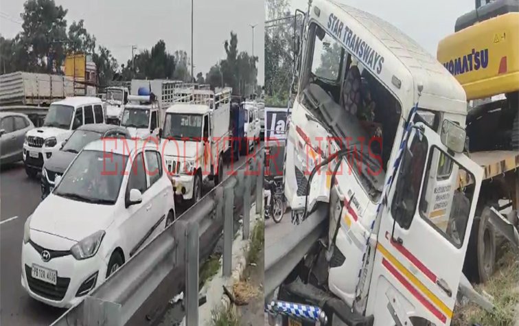 Jalandhar News: National Highway पर हुआ भयानक हादसा, लगा लंबा जाम, देखें वीडियो