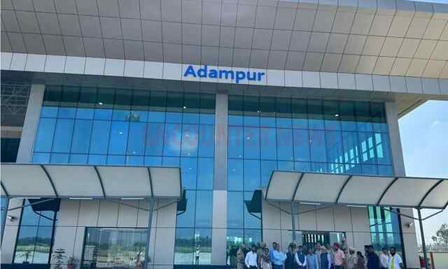 Jalandhar News: Adampur Airport से एम्स्टर्डम और मैनचेस्टर की कनेक्टिंग उड़ानें शुरू