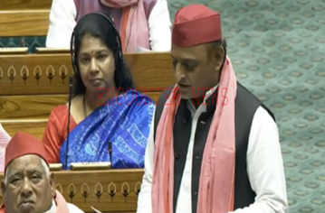 सासंद में शायरी अंदाज में बोले Akhilesh, कहा- ‘होई वही जो राम रची राखा’, फिर छेड़े EVM के तार