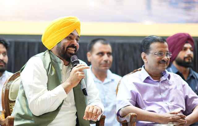 Punjab News: जालंधर में व्यापारियों से रूबरू हुए अरविंद केजरीवाल और CM भगवंत मान, बोले- छोटे व्यापारी पंजाब की अर्थव्यवस्था की असली रीढ़