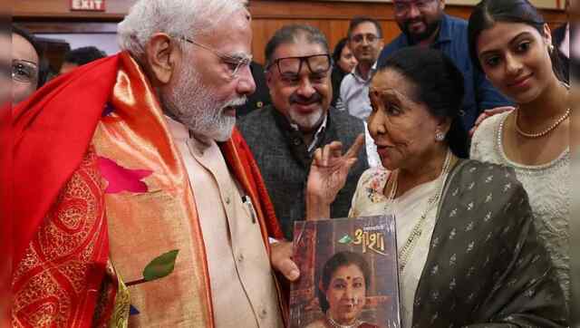 मशहूर गायिका Asha Bhosle के निधन पर PM Modi सहित इन नेताओं ने जताया शोक