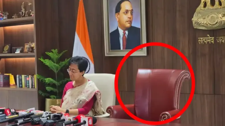 Political News: Atishi ने संभाला मुख्यमंत्री पद, बगल में क्यों रखी खाली कुर्सी, जानें वजह
