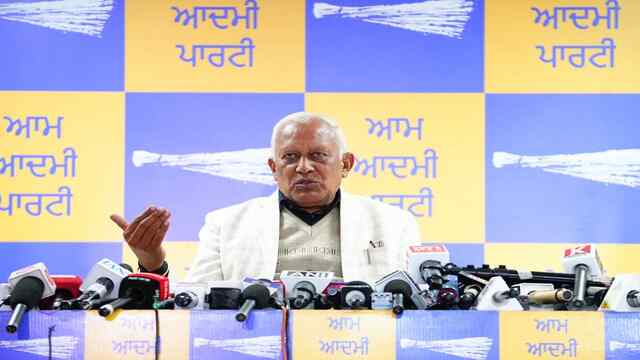 कांग्रेस की नीतियों से पंजाब को नुकसान, आप सरकार ने खोला मोर्चा