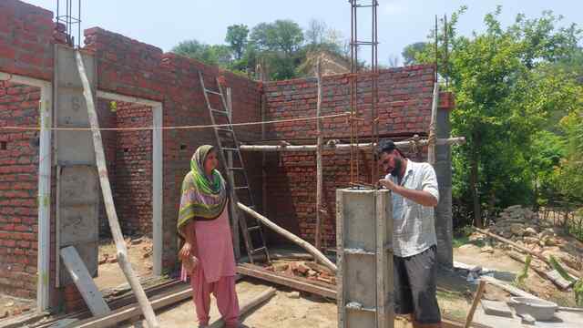 कच्चे मकान से पक्के आशियाने तक: सरकारी योजनाओं ने बदली मनजीत कौर के परिवार की तस्वीर