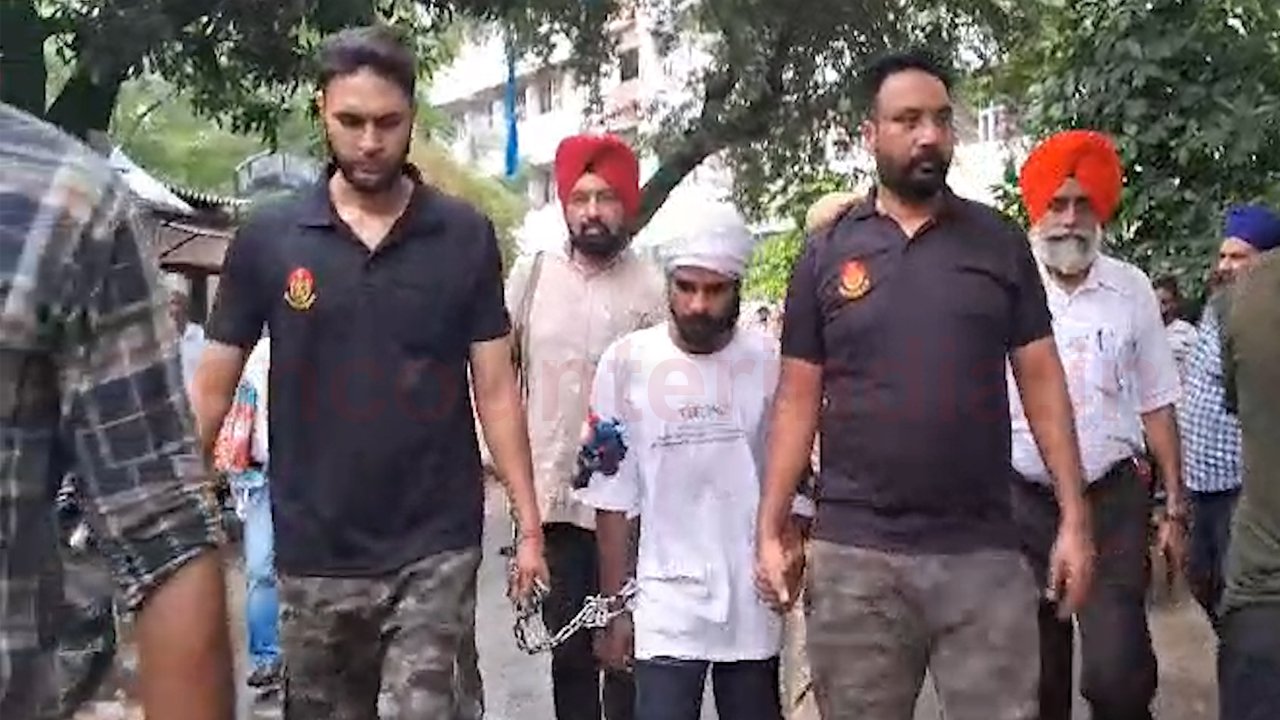 Chandigarh Bomb Blast मामले में आरोपी को कोर्ट ने 1 दिन की पुलिस रिमांड पर भेजा, देखें वीडियो