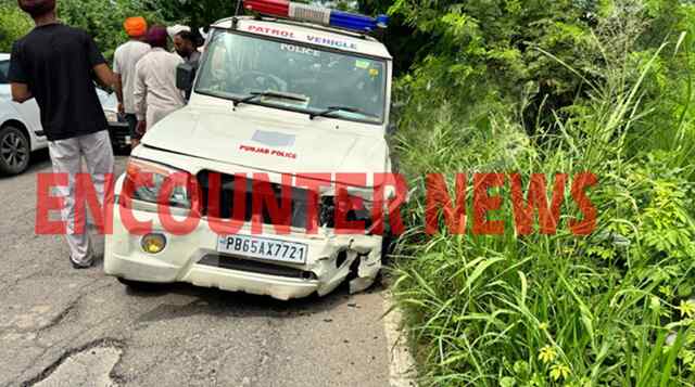 Punjab News: पुलिस गाड़ी और बाइक की टक्कर में 2 की मौत