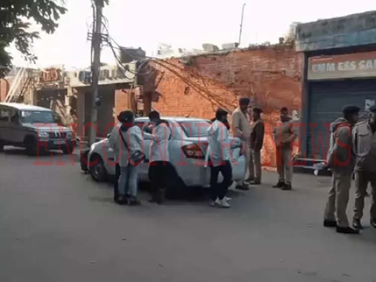PM के दौरे से पहले 2 क्लबों के बाहर हुए धमाके से टूटे शीशे, देखें वीडियो