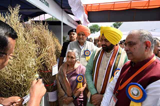 खरीफ कृषि मेला-2026 का उद्घाटन, मुख्यमंत्री नायब सिंह सैनी ने किसानों और महिलाओं को किया सम्मानित
