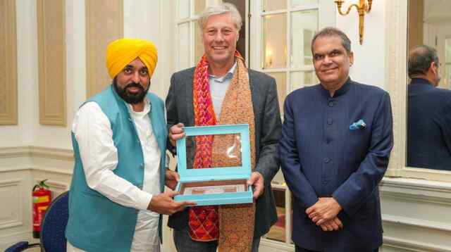 Punjab News: सीएम भगवंत मान ने डच हॉकी दिग्गज फ्लोरिस जान बोवेलैंडर को पंजाब आने का दिया न्योता, एशियन चैंपियंस ट्रॉफी से पहले बड़ा कदम