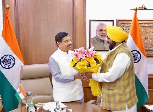 Punjab News: सीएम भगवंत मान ने केंद्र से उठाए बड़े मुद्दे, अनाज उठान और ₹9000 करोड़ RDF पर मिला भरोसा