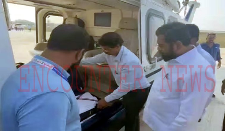CM के Bag और helicopter की हुई चेकिंग