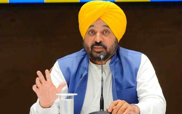 Punjab News: इस इलाके में पहुंचे CM Mann, पानी के मुद्दे को लेकर कही ये बात, देखें वीडियो