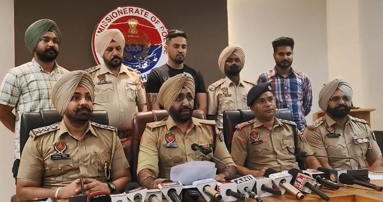 Jalandhar News: NetPlus कर्मी का हाथ काटकर मोबाइल छीनने के मामले में 2 भाई गिरफ्तार, देखें वीडियो