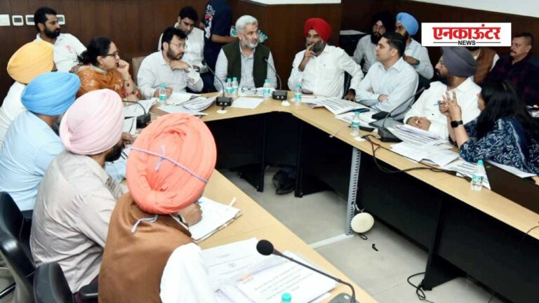 Punjab News: पंजाब के विकास परियोजनाओं में तेजी, मंत्री डॉ. रवजोत सिंह ने अधिकारियों को दिए निर्देश